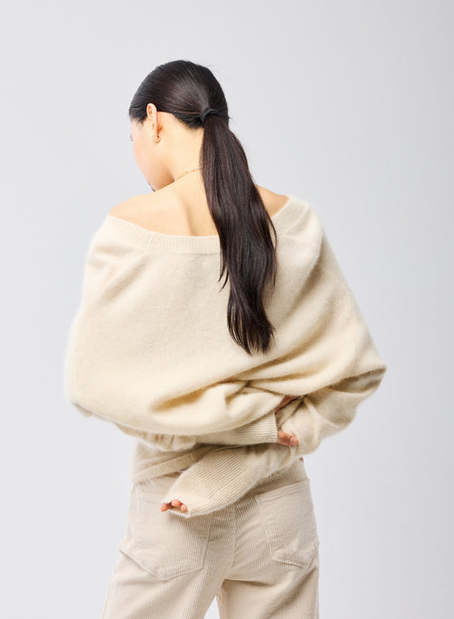 Ecru V-Neck Long Sleeve Sweater in Raccoon - MAJESTIC FILATURES