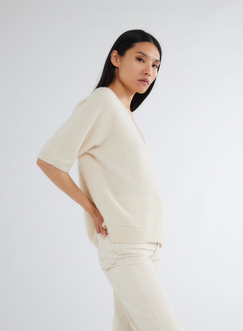 Milk V-neck Elbow Sweater in Raccoon - MAJESTIC FILATURES