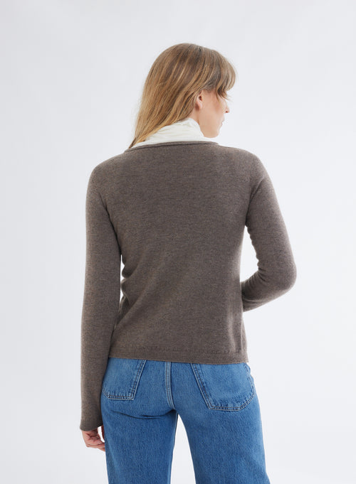 Gilet Marron Col V Manches Longues en Laine et Cachemire - MAJESTIC FILATURES
