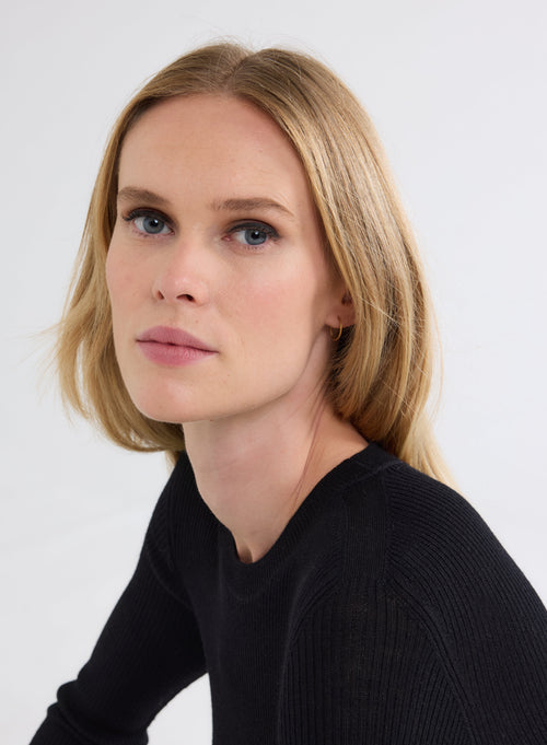Black Ribbed Merino Wool Round Neck Long Sleeve Sweater - MAJESTIC FILATURES
