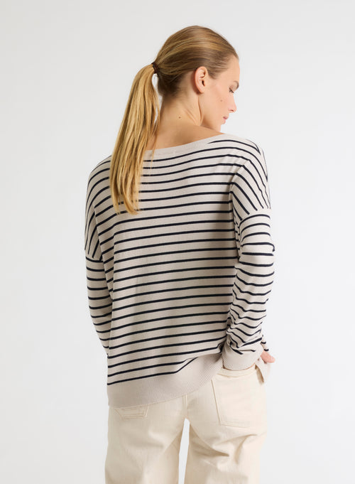 Beigefarbener Pullover mit U-Boot-Kragen und langen Ärmeln - MAJESTIC FILATURES
