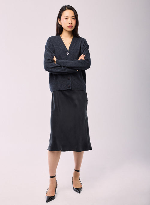 Grey V-Neck Long Sleeve Cardigan in Cashmere - MAJESTIC FILATURES