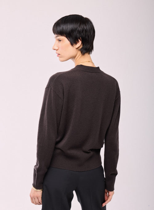 Gilet Marron Col V Manches Longues en Cachemire - MAJESTIC FILATURES