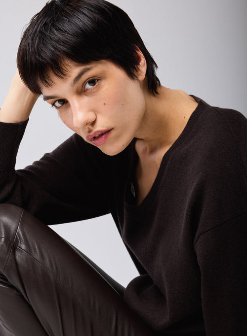 Pull Marron Col V Manches Longues en Cachemire - MAJESTIC FILATURES