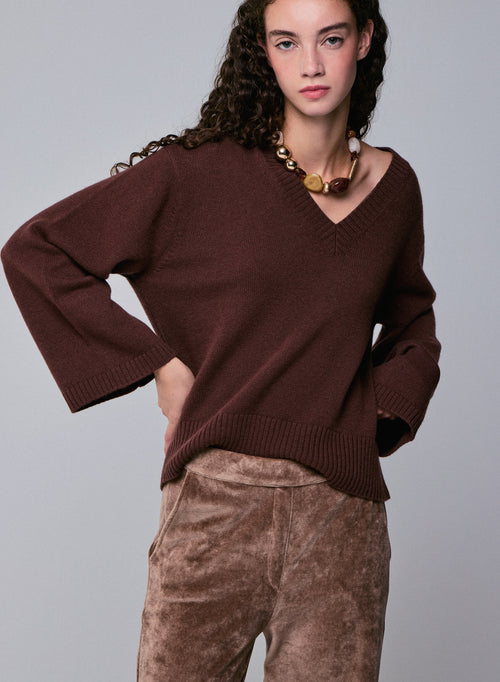 Brauner langärmeliger Pullover aus Merinowolle mit V-Ausschnitt - MAJESTIC FILATURES