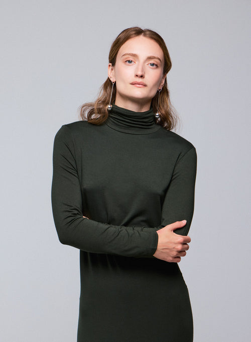 Grünes Rollkragenkleid mit langen Ärmeln aus Viskose / Elasthan - MAJESTIC FILATURES