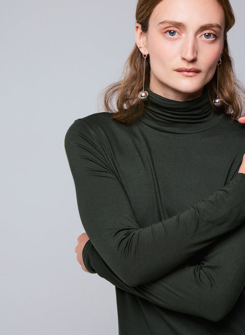 Grünes Rollkragenkleid mit langen Ärmeln aus Viskose / Elasthan - MAJESTIC FILATURES