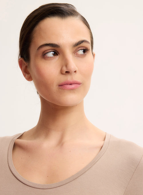 Beige U-neck tee shirt in Viscose and Elastane - MAJESTIC FILATURES