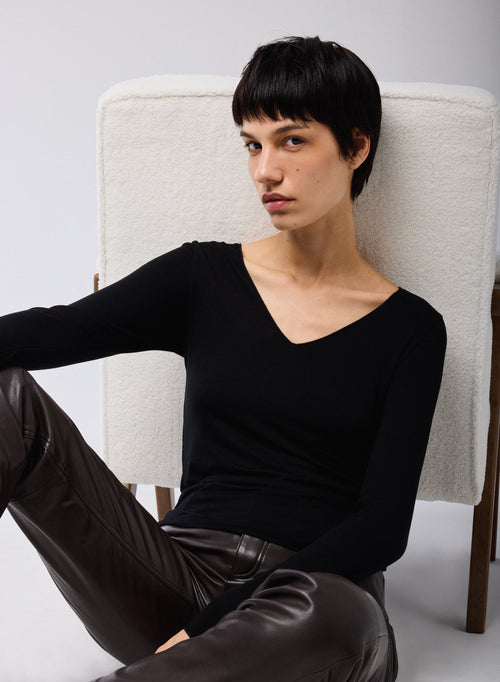 Negra Camiseta Cuello V Mangas Largas Viscosa Elastano - MAJESTIC FILATURES