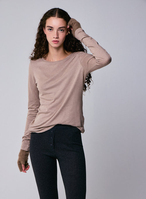 Camiseta de manga larga con cuello redondo beige en algodón orgánico / cachemir - MAJESTIC FILATURES