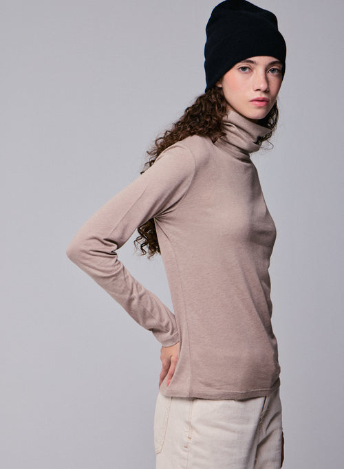 Beige Turtleneck Long Sleeves T-Shirt in Organic Cotton and Cashmere - MAJESTIC FILATURES