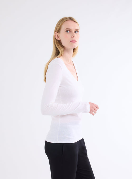 Milchweißes Langarm-T-Shirt mit V-Ausschnitt aus Baumwolle und Kaschmir - MAJESTIC FILATURES
