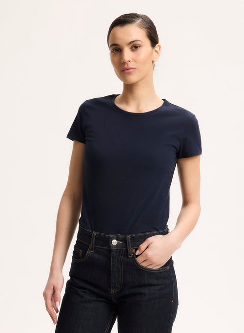 Jamie Round Neck T-shirt in black and in Deluxe Cotton. Available on our e-shop. Secured payment. Customized customer service. - MAJESTIC FILATURES