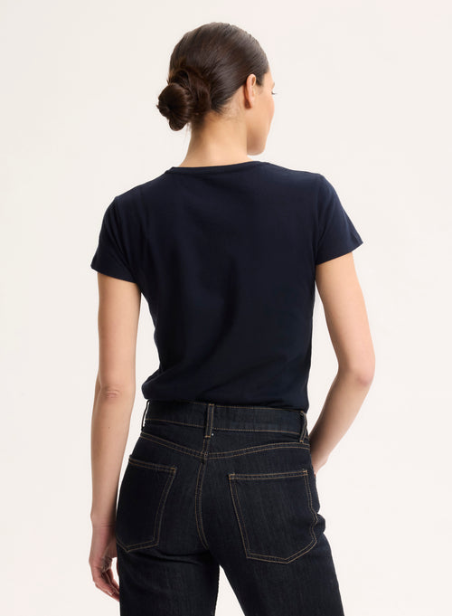 Jamie Round Neck T-shirt in black and in Deluxe Cotton. Available on our e-shop. Secured payment. Customized customer service. - MAJESTIC FILATURES