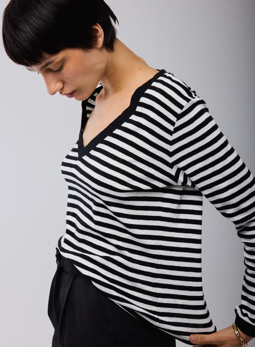 Black / Beige T-shirt V Neck Long Sleeves in Organic Cotton - MAJESTIC FILATURES