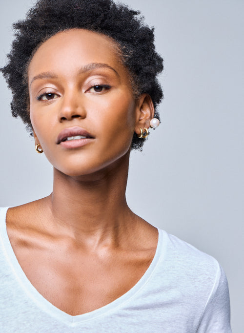 Weißes T-Shirt mit V-Ausschnitt und kurzen Ärmeln aus Leinen und Elasthan - MAJESTIC FILATURES