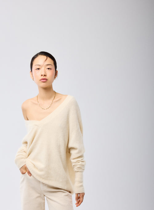 Ecru V-Neck Long Sleeve Sweater in Raccoon - MAJESTIC FILATURES