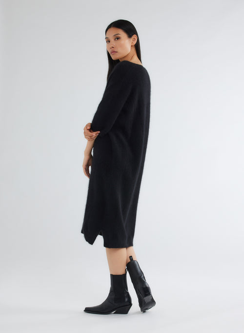 Robe Noire Col V Manches Coudes - MAJESTIC FILATURES