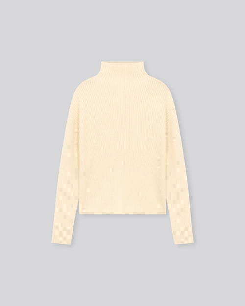 Milk Long sleeves Turtleneck Sweater in Wool / Fox / Polyamide - MAJESTIC FILATURES