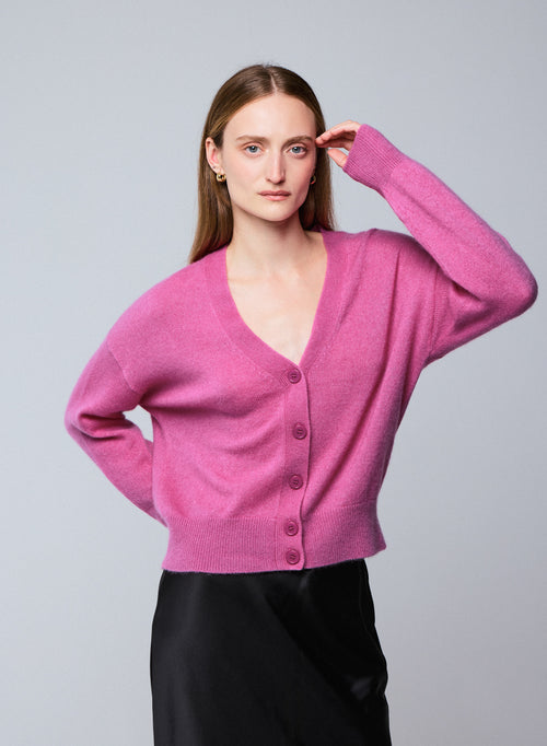 Pink V-neck cardigan with long sleeves in wool / silk / cashmere - MAJESTIC FILATURES