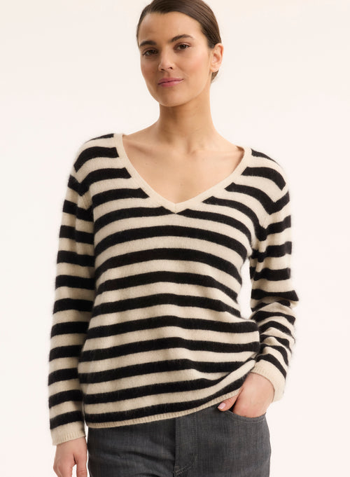 Pull Noir Col V Manches Longues - MAJESTIC FILATURES