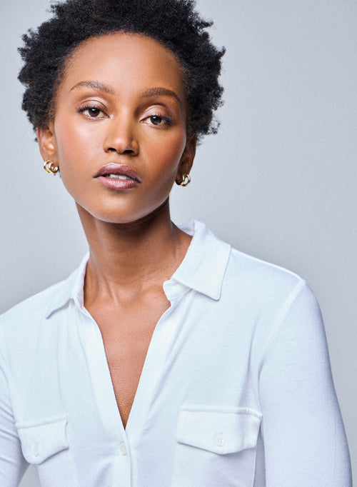 "Camisa Anna 2 bolsillos de Viscosa / Elastano" - MAJESTIC FILATURES