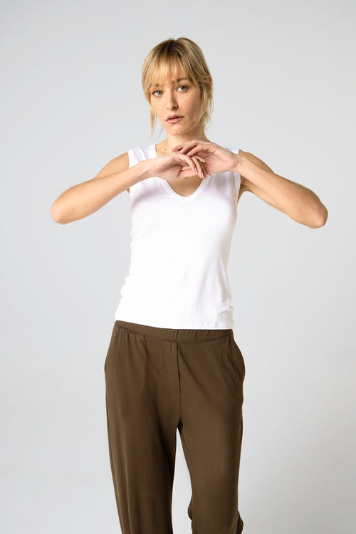 Ärmelloses Tanktop mit V-Ausschnitt aus Viskose/Elasthan in Weiß - MAJESTIC FILATURES