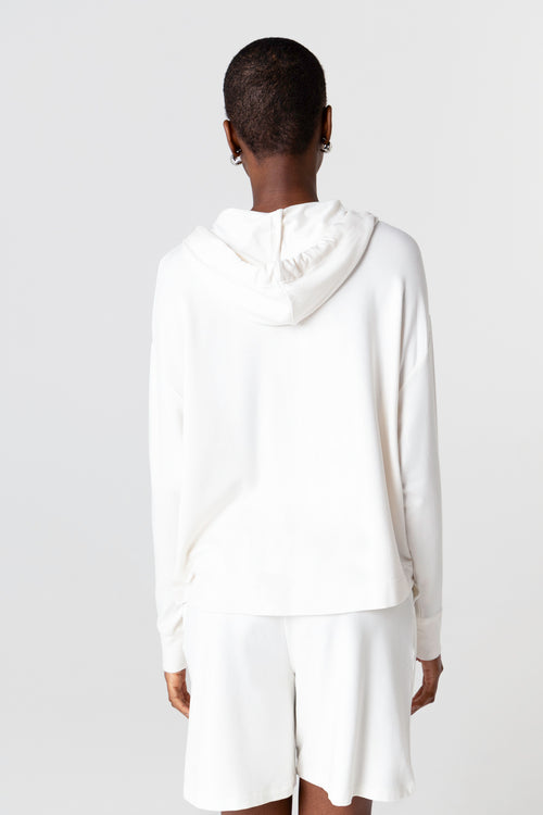 Round-Neck Long-Sleeve Sweatshirt in Viscose / Elastane in Cream - MAJESTIC FILATURES