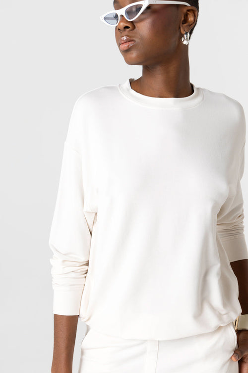 Round-Neck Long-Sleeve Sweatshirt in Viscose / Elastane in Cream - MAJESTIC FILATURES