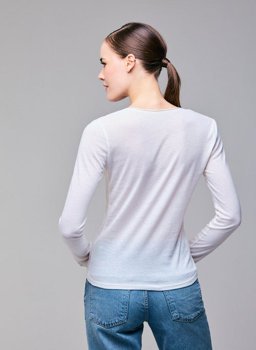 Milk V-Neck Long Sleeves T-Shirt in Cotton and Cashmere  - MAJESTIC FILATURES