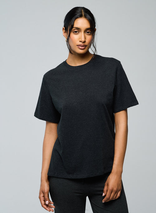 Schwarzes Kurzarm-T-Shirt mit Rundhalsausschnitt aus Deluxe-Baumwolle - MAJESTIC FILATURES