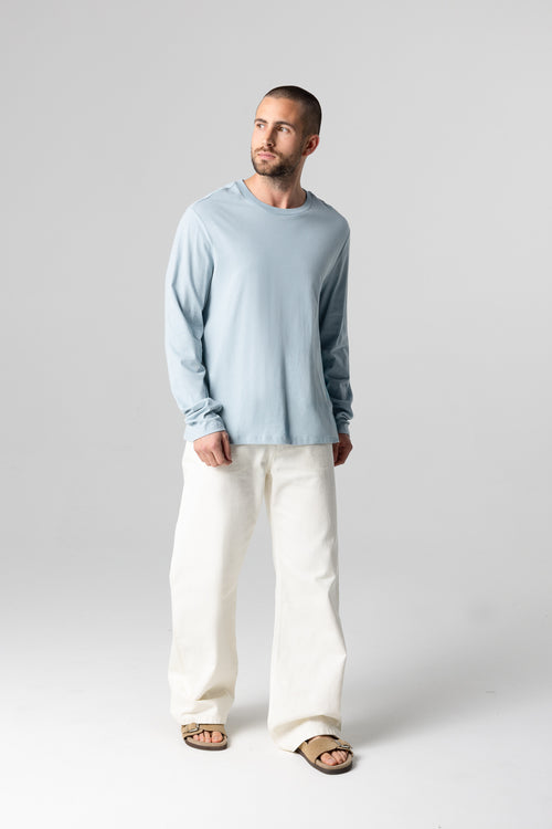 Langärmliges T-Shirt mit Rundhalsausschnitt aus Bio-Baumwolle in Hellblau - MAJESTIC FILATURES
