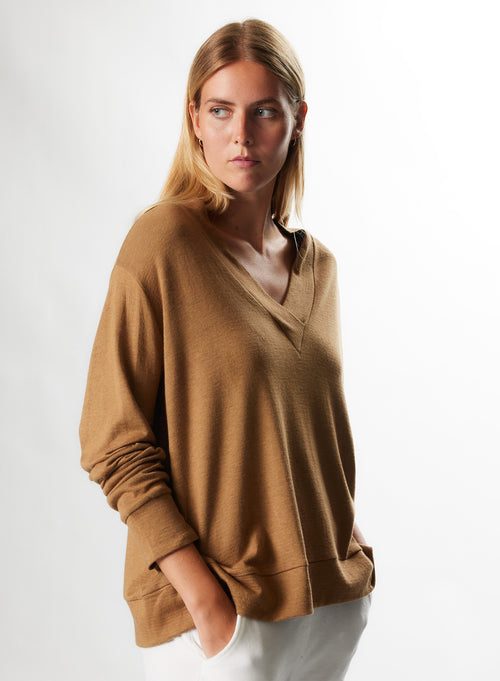 Sweaters Camel Col V Manches Longues en Coton et Cachemire - MAJESTIC FILATURES