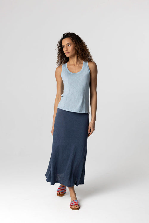 Ärmelloses Tanktop mit U-Ausschnitt aus Leinen/Elasthan in Hellblau - MAJESTIC FILATURES