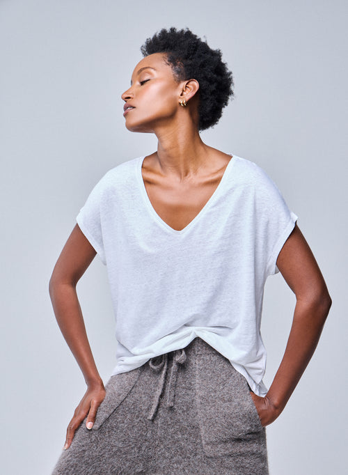 Camiseta blanca de manga corta de lino / elastano con cuello en V - MAJESTIC FILATURES