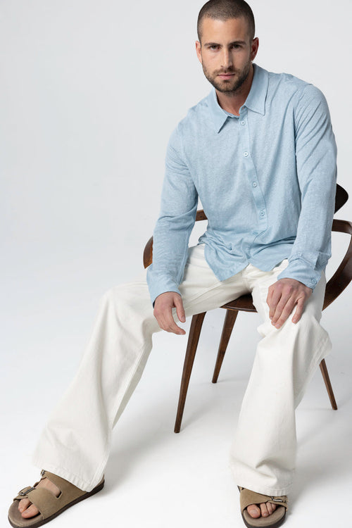 Hemd mit Kragen und langen Ärmeln aus Leinen/Elasthan in Hellblau  - MAJESTIC FILATURES