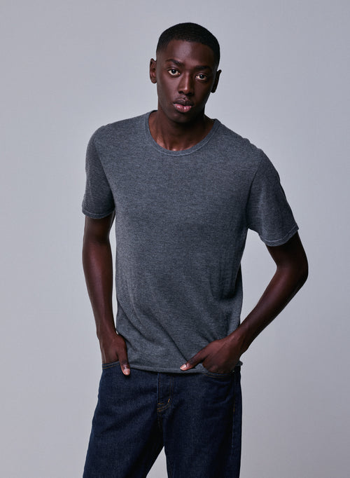 Graues Kaschmir-T-Shirt mit Rundhalsausschnitt und kurzen Ärmeln - MAJESTIC FILATURES