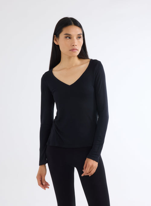 Black V-Neck Long Sleeve T-Shirt in Micro Modal and Cashmere - MAJESTIC FILATURES