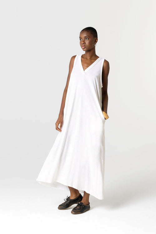 White V-neck sleeveless dress in cotton / linen - MAJESTIC FILATURES