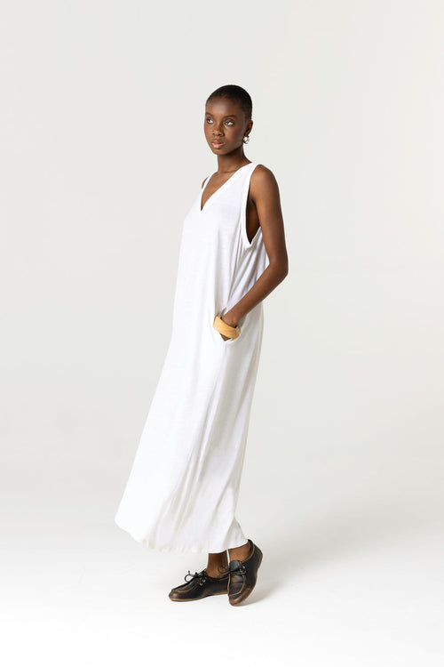 White V-neck sleeveless dress in cotton / linen - MAJESTIC FILATURES