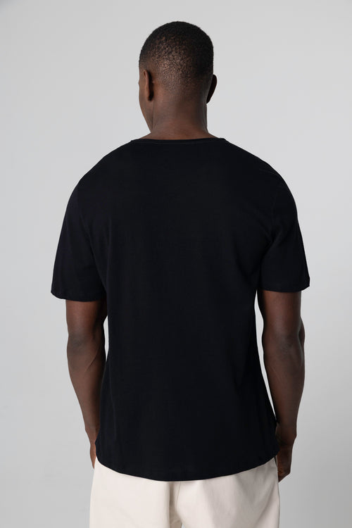 Camiseta negra cuello en V y manga corta de algodón orgánico - MAJESTIC FILATURES