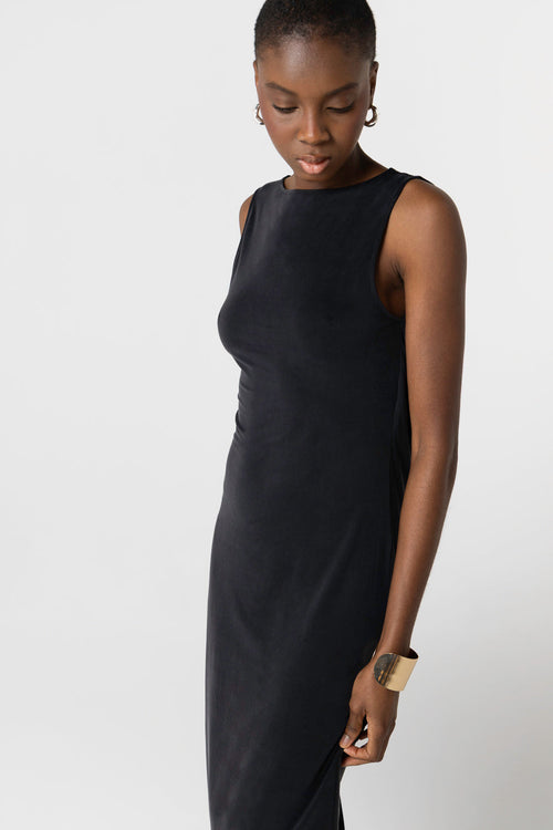 Ärmelloses Kleid mit U-Boot-Ausschnitt aus Cupro/Elasthan in Schwarz - MAJESTIC FILATURES